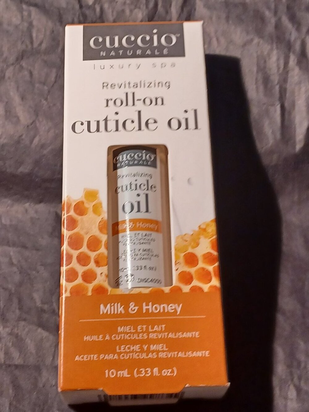 Cuccio Naturale * Luxury Spa * Revitalizing Roll-on Cuticle Oil